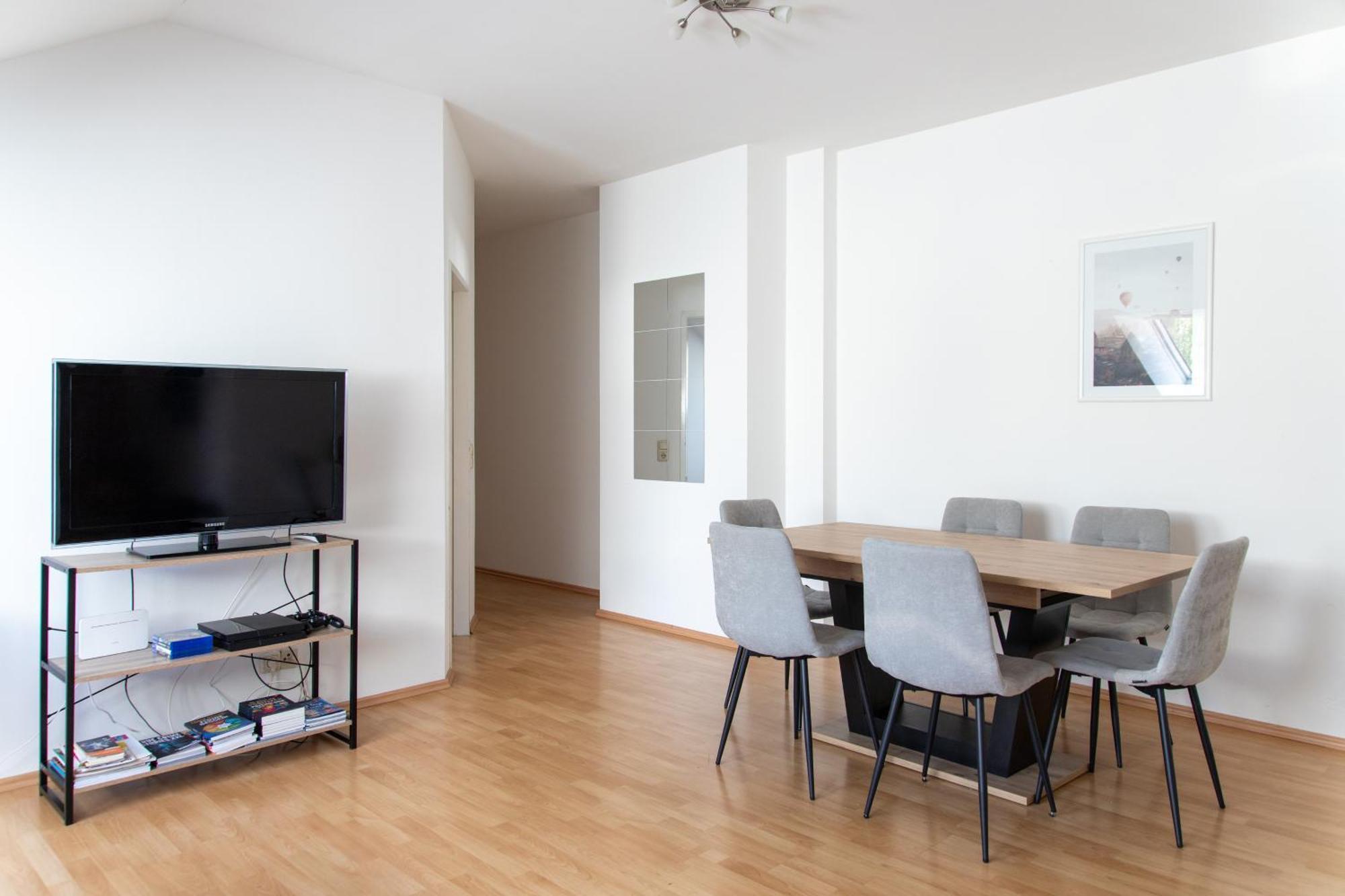 Schoene Wohnung Mit Parkplatz Im Zentrum Von Linz Exterior photo